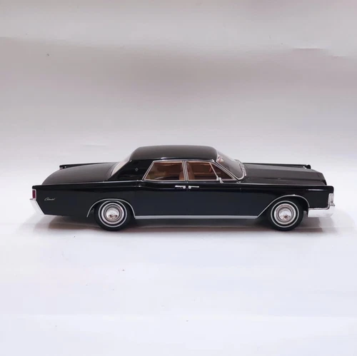 BOS modello 1/18 LINCOLN CONTINENTAL BERLINA 1968 nero 001 - Foto 6 di 8