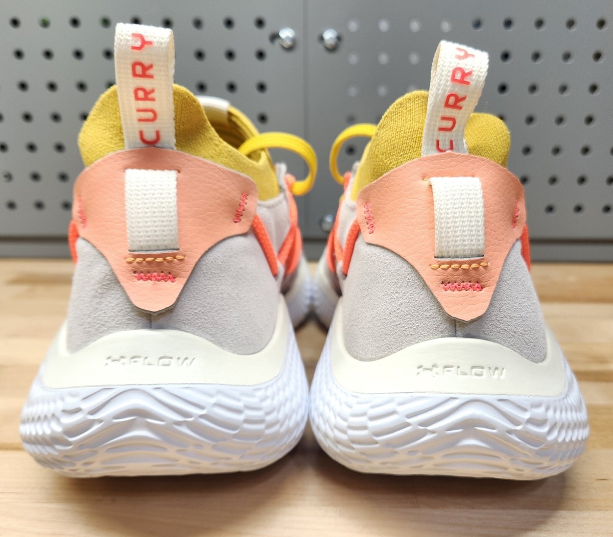 Under Armour Curry Flow Cozy Ivory Zeppelin Yellow Size Men\'s 15/Women\'s 16.5 Under Armour Curry Flow Cozy Ivory Zeppelin Yellow Shoes  main image 2