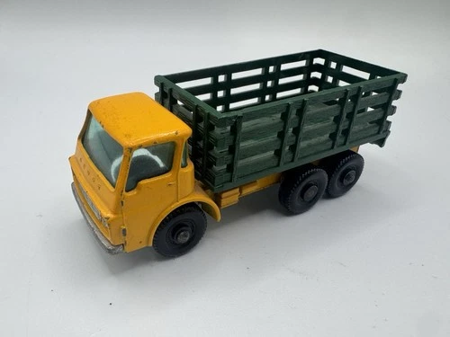 Vintage Lesney Matchbox Dodge Stake Truck No. 4 Made in England SL12