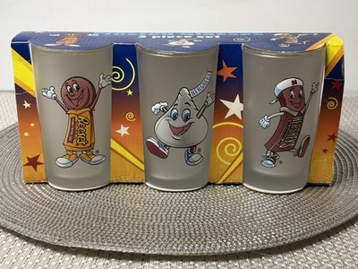 VINTAGE Hershey s Chocolate Bar Kiss Reeses Frosted Glasses Tumblers Set of 3
