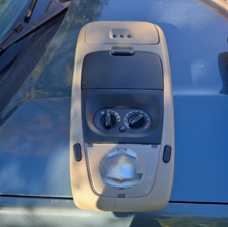 02-05 EXPLORER consola superior techo delantero excluyendo Sport Trac Eddie Bauer Foto 3 de 4