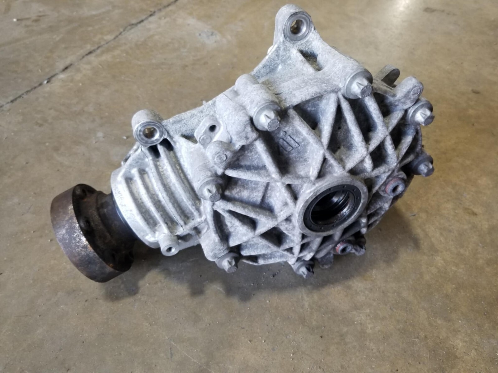 MASERATI GHIBLI AWD FRONT DIFFERENTIAL AXLE CARRIER OEM 2014 - 2020 #83