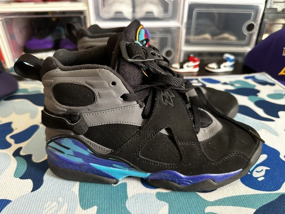 Jordan 8 Retro Aqua 5.5Y/7 Women’s - Image 2 of 4