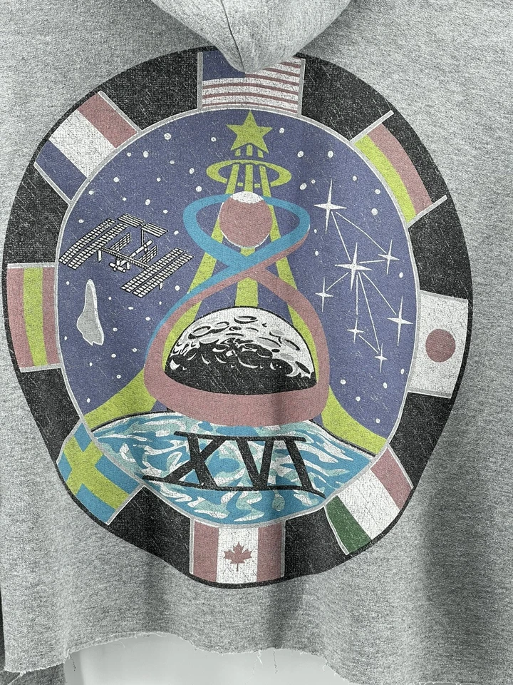 Sudadera con Capucha Pullover Recortada NASA para Mujer Talla XL Gris 2 Caras Gráfico Logo Foto 2 de 4