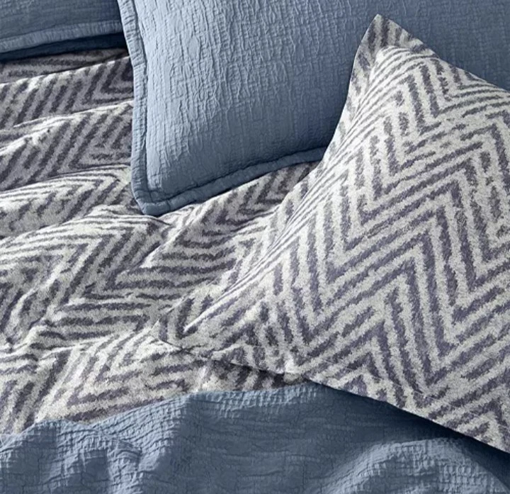 Hudson Park "Distressed Chevron" Italian 3 Pc QUEEN Duvet & Shams, Indigo, NWOT - Image 3 of 4