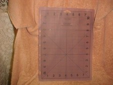 FISKARS 8" X 11" SELF-HEALING CUTTING MAT TWO-SIDED    