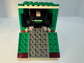 LEGO CITY: Grand Prix Truck (60025) Complete set