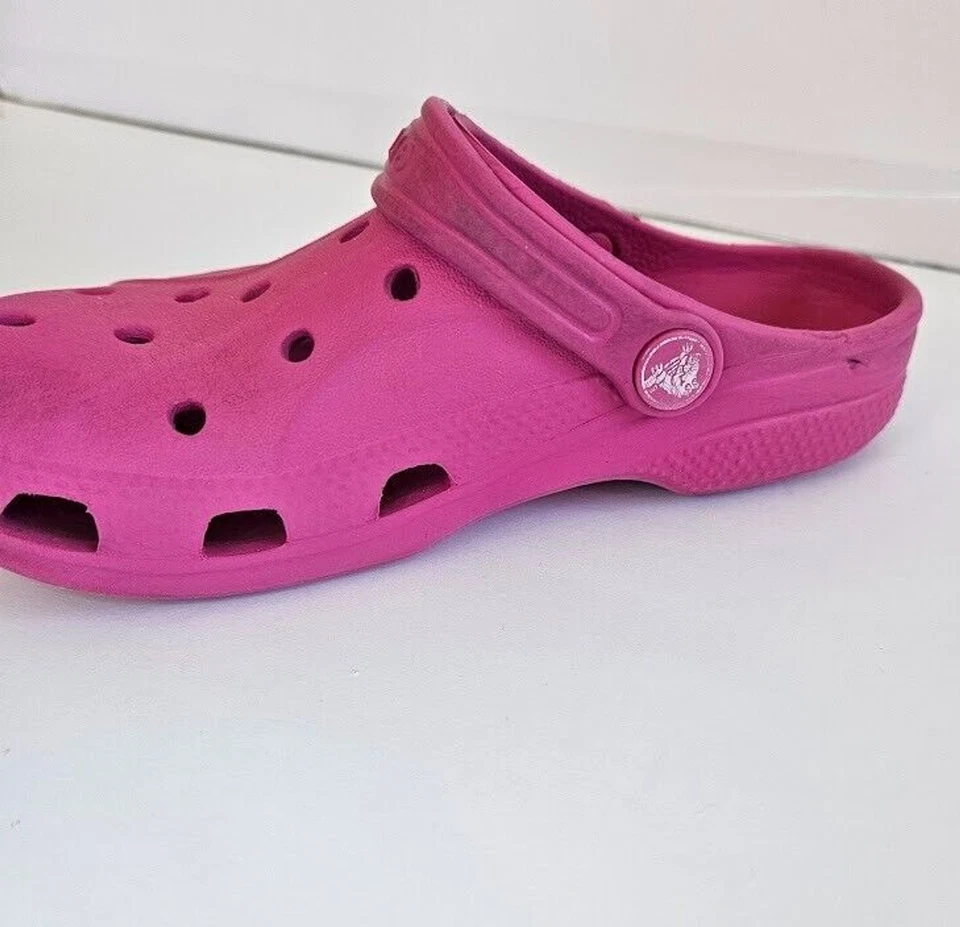 Zuecos Crocs Niñas Clásicos Forrados de Piel Sintética Rosa Talla C 12/13 Foto 4 de 4