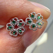 925 Sterling Silver Earrings 1mm Green Natural Emerald Gemstone Flower Stud Gift