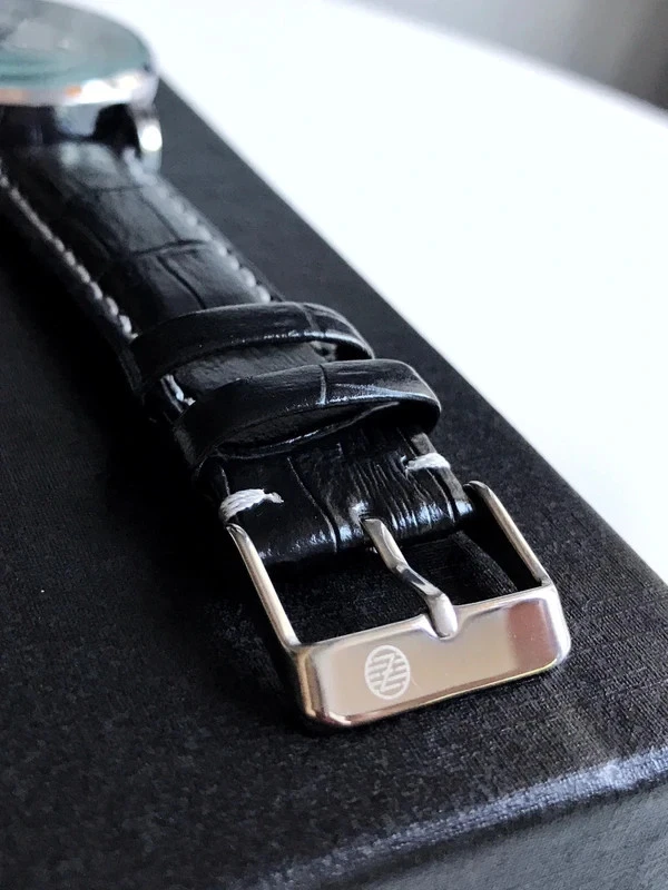 Reloj automático Zeppelin 100 años 7680 caja de acero inoxidable aspecto clásico Foto 3 de 4