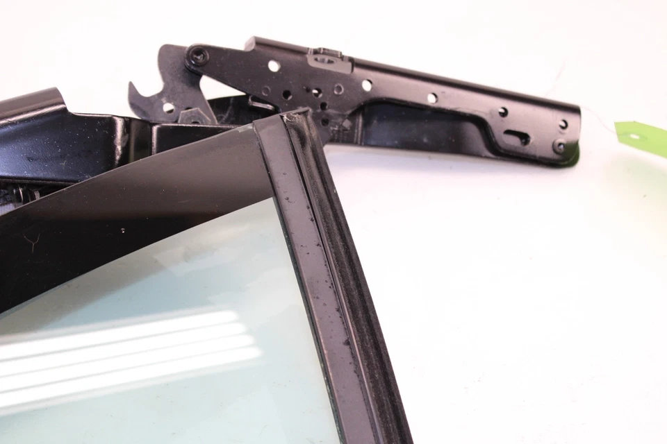 Cadillac XLR 2004-2009 cuarto trasero derecho ventana vidrio/bisagra OEM NI50 Foto 3 de 4