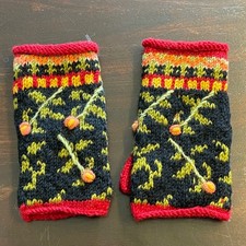 Lost Horizons Handmade Nepal Wool Fleece Lined Fingerless Mittens Floral Red