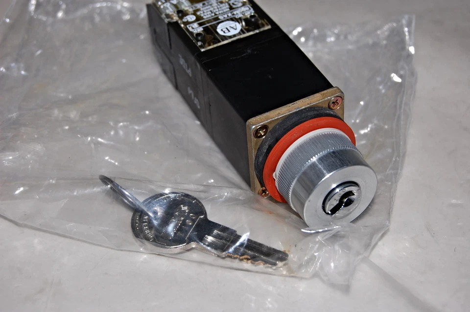 Allen-Bradley 800MR-H31BBS 选择器开关 — 第 3/4 张图片