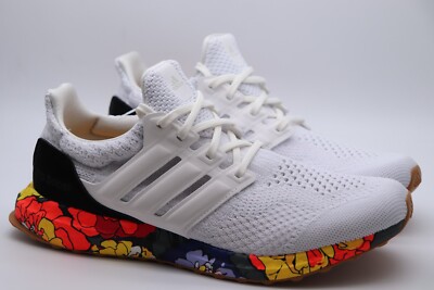 ADIDAS ULTRABOOST DNA 5 FLORAL PRINT RUNNING SNEAKER - WEISS GX3028 - DAMEN UK8