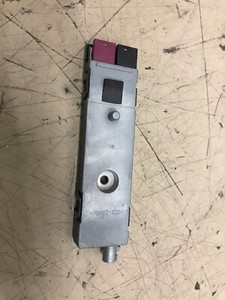 Mercedes W212 Bj.2011 Verstärker Keyless Go Dachrahmen hinten links A2128201689