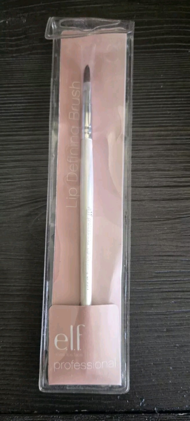 e.l.f. Precision Lip Liner Brush for Defined Lips  
