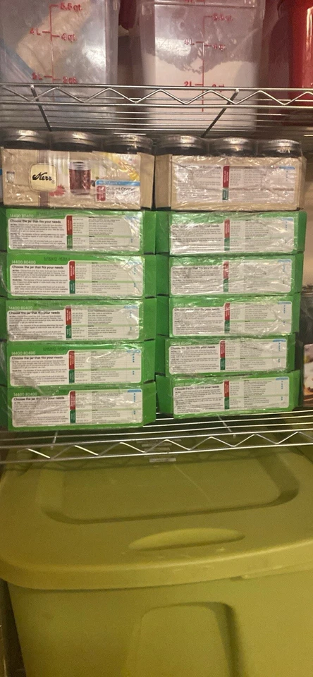 Juego de 12 tarros de gelatina Ball Mason de 4 onzas de cristal acolchado SureTight Foto 2 de 2