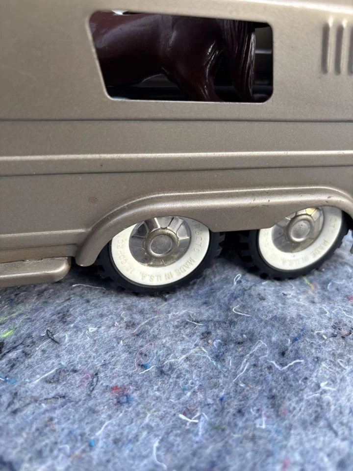 Remolque de colección Structo Vista Dome para caballos furgoneta con caballo Foto 3 de 4