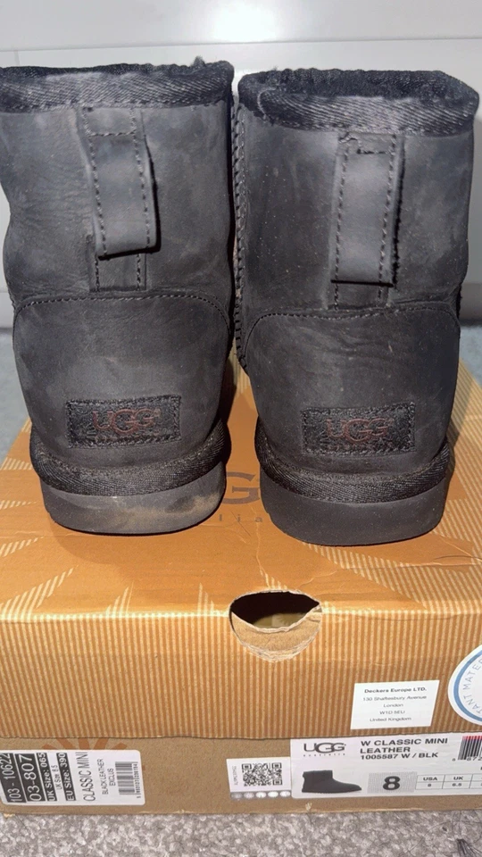 UGG Australia Classic Mini Leather Women’s Boots Black Lined Pull On UK 6.5, photo 2 of 4