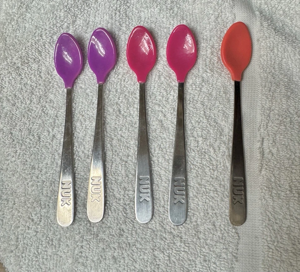 Juego de 5 cucharas infantiles NUK Soft-Bite Foto 2 de 4