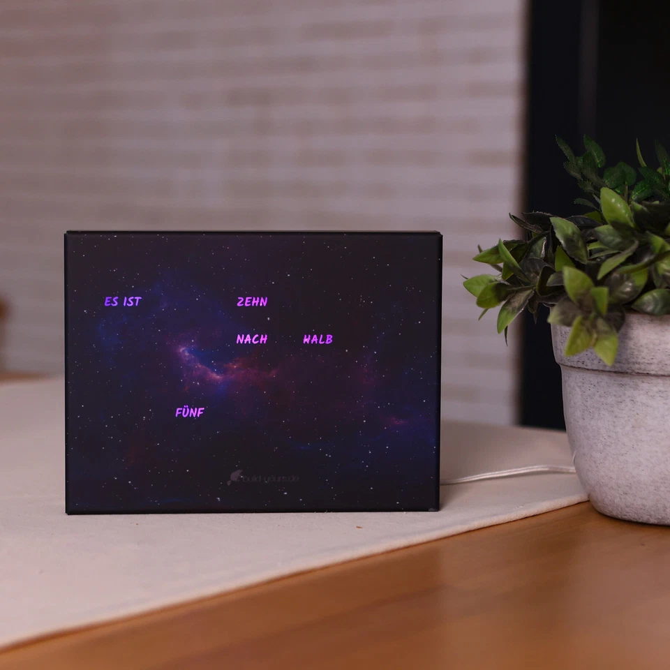 BoxClock Beyond Space- Die Wortuhr für den Schreibtisch - LED Standuhr - Bild 4 von 4