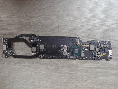 Apple MacBook Air A1370 Mainboard