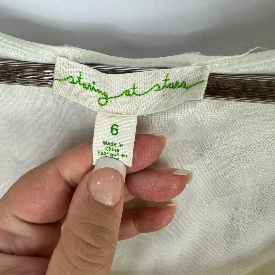 Staring At Stars 迷你连衣裙女式 6 象牙色蕾丝覆盖无袖波西米亚派对 — 第 2/4 张图片