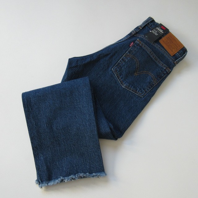 levi's wedgie below the belt