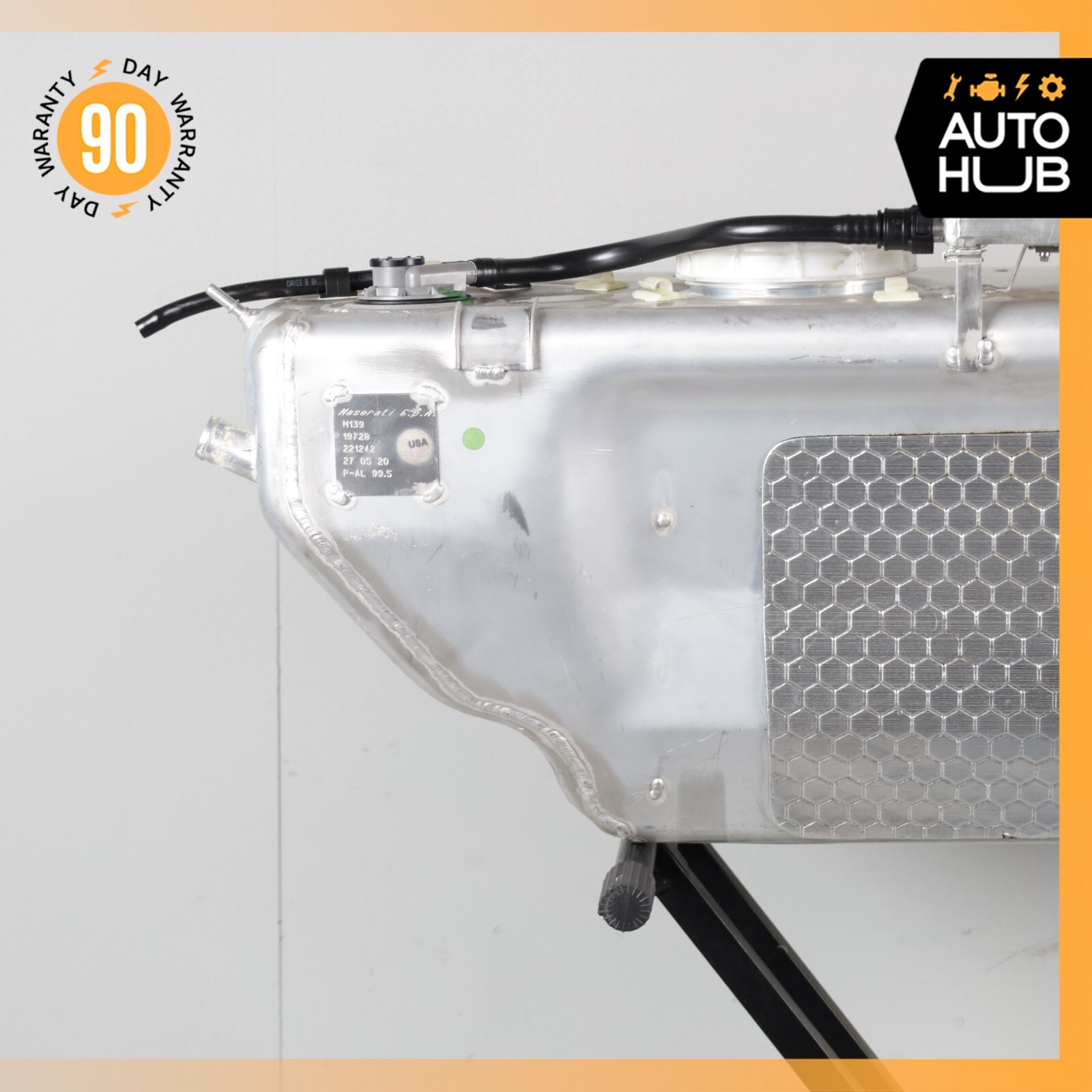 04-06 Maserati Quattroporte M139 4.2L V8 Gas Fuel Tank Reservoir Assembly OEM