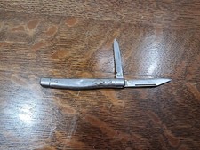 Vintage Folding Pocket Knife. USA Made 2 Blade DE Imperial H46 2