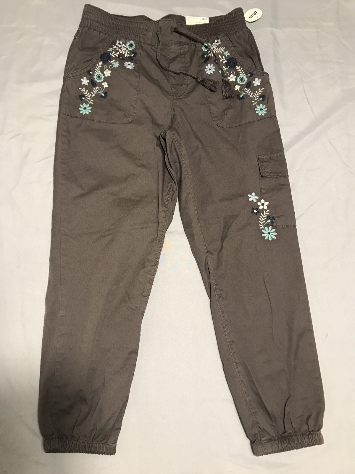 Stone island joggers Size 16 just can fit a men's