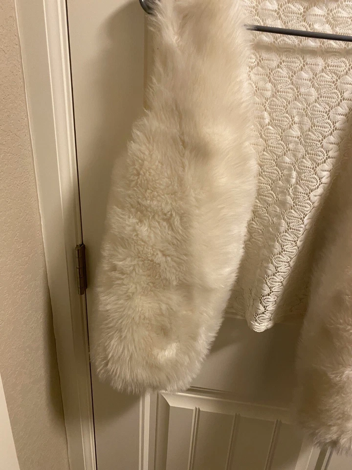 Loop 18 Vest Faux Fur Crochet 17 / 19 Short Ivory White - Image 3 of 4