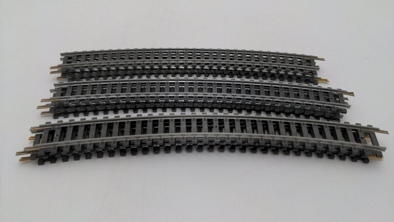 Tyco 420 HO Scale 22" Radius Track (9)