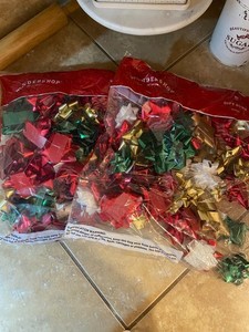 Wondershop Gift Bows - Bag of 40 Bows - Gold/Red/White/Green - (Set Of 2)