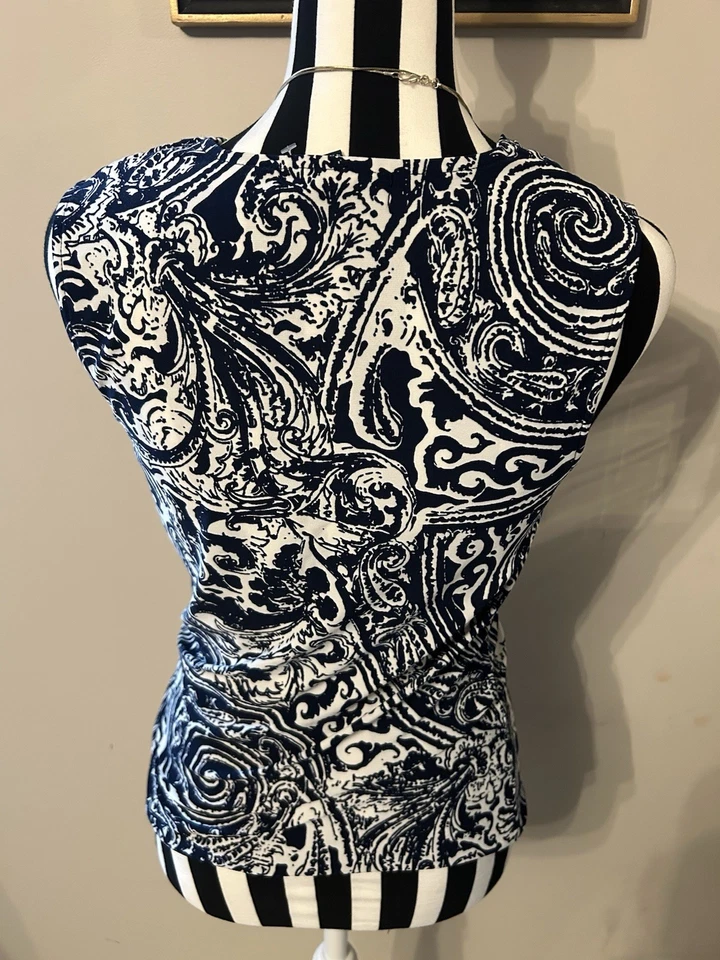 Top de cachemira Chaps azul marino y blanco pequeño Foto 3 de 4