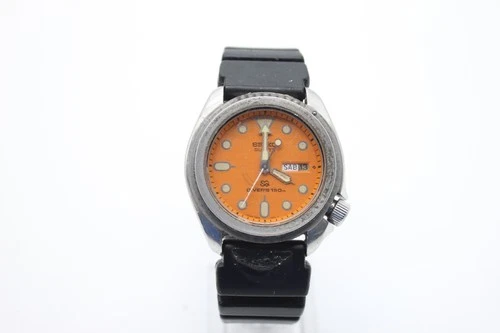F Vintage Gents Quartz Seiko SQ Divers 150M Orange Dial Wristwatch Not Working