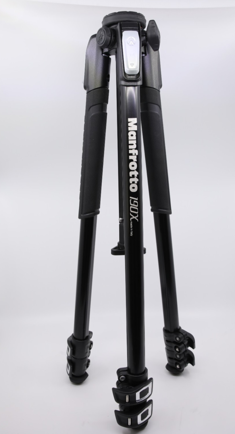 Manfrotto 190X Tripod, 3-Section Aluminium Tripod For Mirrorless and DSLR Camera