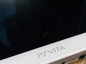 SONY PS Vita PCH 1000 ZA02 Crystal White Japan Tested Charger 8GB Memory Ex DDP