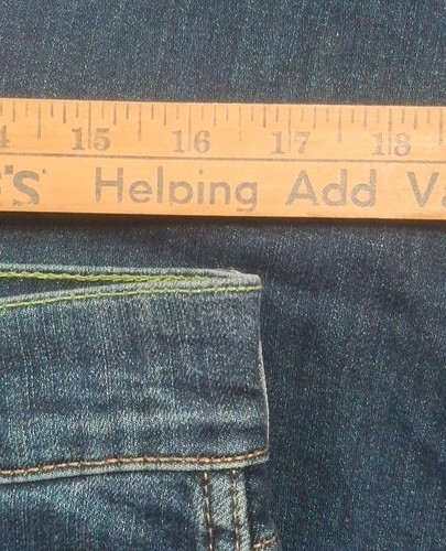 Pantalones de mezclilla para hombre Wrangler retro ajustados rectos elásticos 33x34 lavado medio/oscuro TOTALMENTE NUEVOS - Imagen 15 de 16