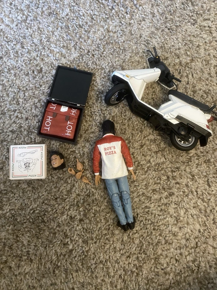 Figura NECA Teenage Mutant Ninja Turtles II Keno con Scooter Secret of the Ooze Foto 4 de 4