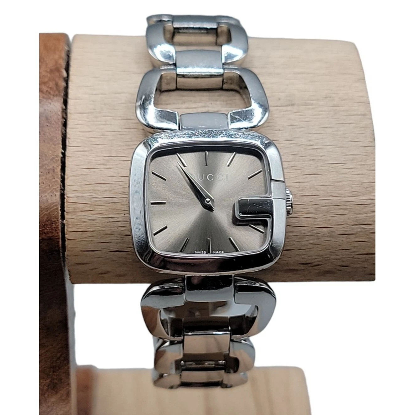 Montre femme Gucci série G acier inoxydable quartz cadran marron 6,5