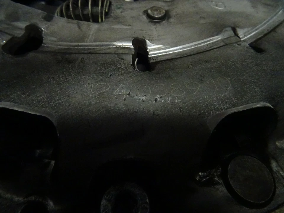 Kupplung BMW F20 F22 F30 F31 F32 F36 LCI 1.6i 1.8i Twin Mass Flywheel Schwungrad - Image 4 of 4