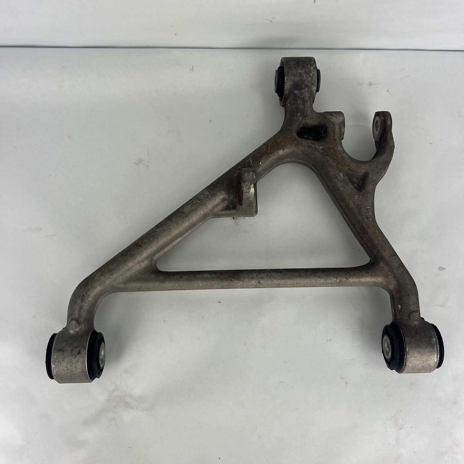 2006 - 2011 Aston Martin V8 Vantage Rear Left Lower Control Arm 6G33-5B531-AE
