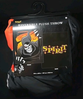 SPIRIT HALLOWEEN Reversible  Double Sided Plush Throw Blanket 50'' X 60'' NEW