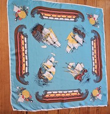 Sciarpa di seta vintage Hermès "Vaisseaux de Haut Bord" 29,5" x 31,5" 