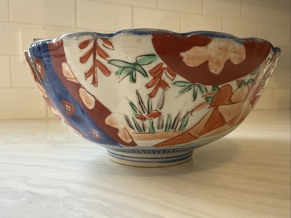 Antiguo cuenco Imari festoneado japonés (1868-1913) período Meiji 8 1/2" de diámetro  Foto 4 de 4