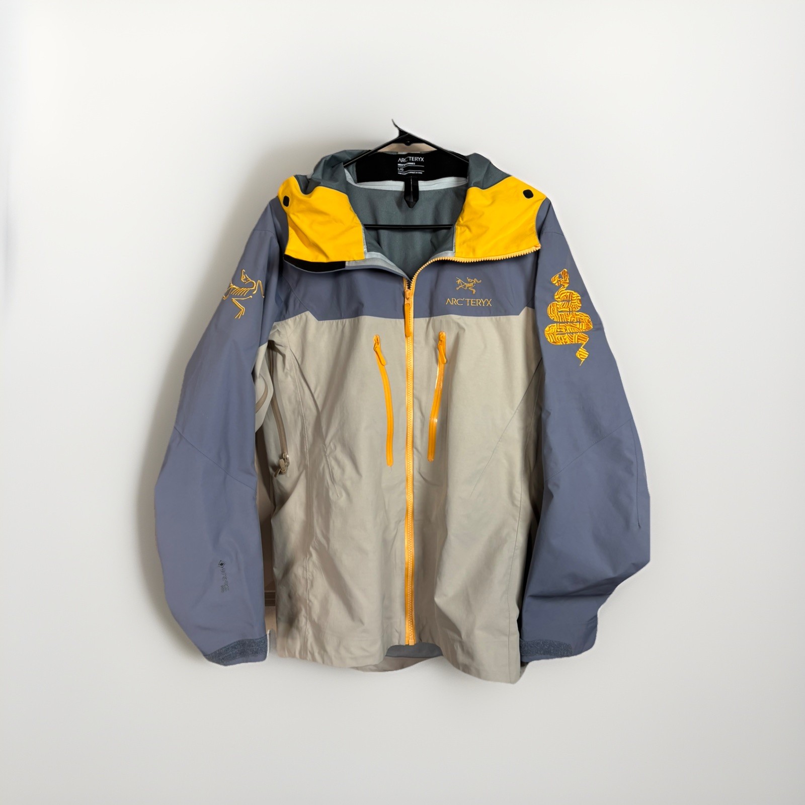 Arc'teryx Alpha SV Year of the Snake GTX Jacket LNY 2025 Size L 