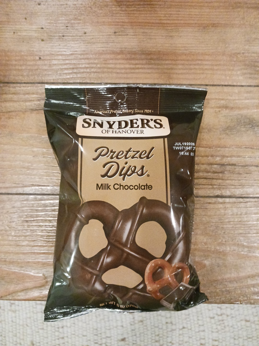 🟠 New Limited Snyder's of Hanover Pretzel Dips MILK CHOCOLATE Covered Bag 6oz