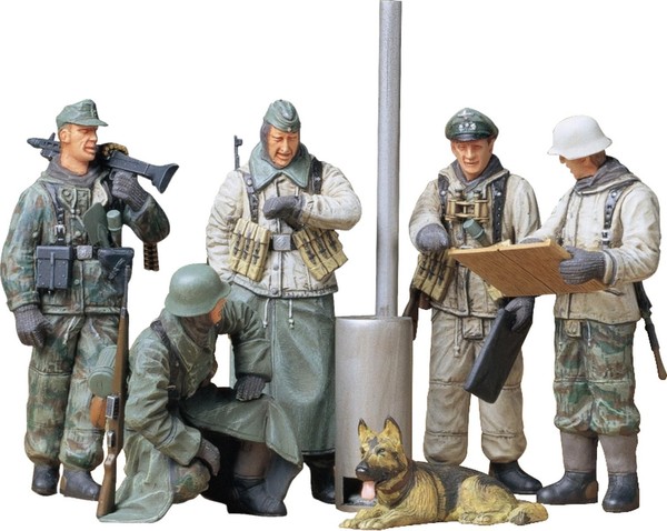 Tamiya 1/35 Ger.Soldiers At Field Briefing TAM35212 Plastic Accys Figure Sets-image