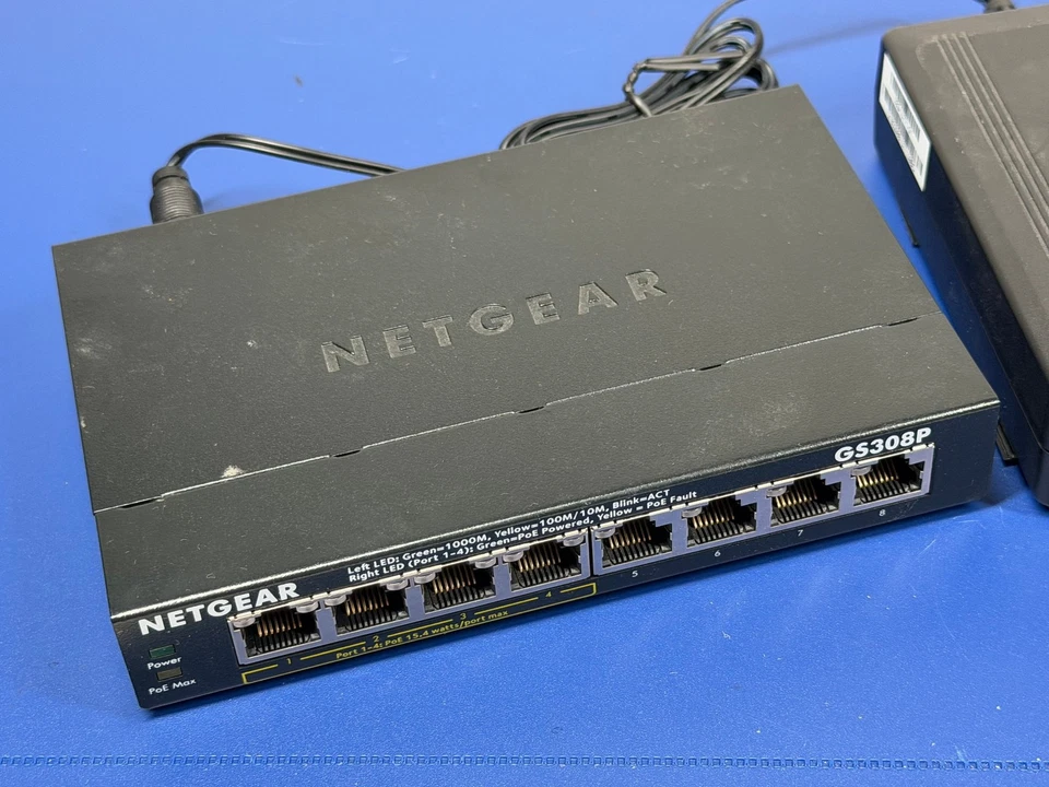Netgear GS308P 8-Port Gigabit Ethernet Switch with 4-Port PoE Power Supply - Image 2 of 4